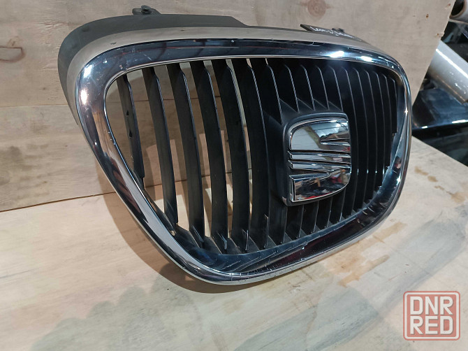 Решетка радиатора SEAT Leon 2 (2005 - 2012) Запорожье - изображение 2