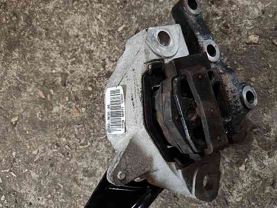 Подушка двигателя (КПП) Ford C Max gibrid Запорожье