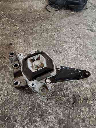Подушка двигателя (КПП) Ford C Max gibrid Запорожье