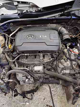 Декоративна кришка двигуна Volkswagen Passat 1.8 TSI 11-19 рік. Запорожье
