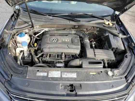 Декоративна кришка двигуна Volkswagen Passat 1.8 TSI 11-19 рік. Запорожье