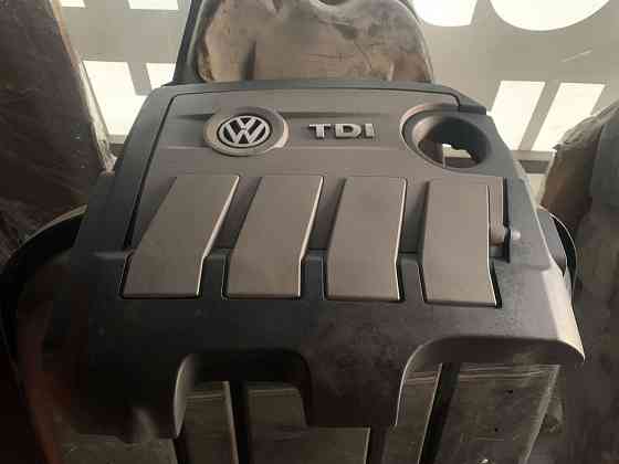 Кришка двигуна декоративна Volkswagen Skoda 2.0TDI Запорожье