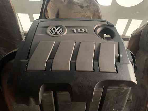 Кришка двигуна декоративна Volkswagen Skoda 2.0TDI Запорожье