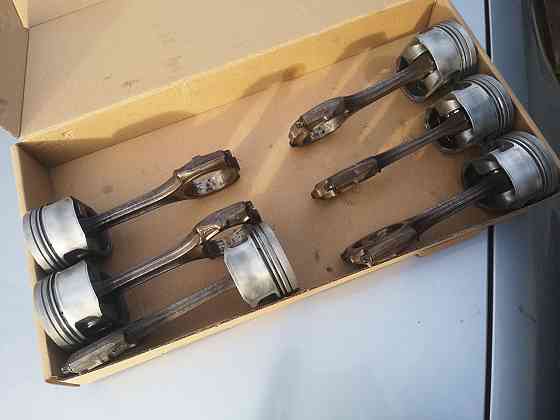 Поршни audi abc 2.6 100 80 c4 b4 b5 a6 a4 поршень блок шатуны 2,6 v6 Запорожье