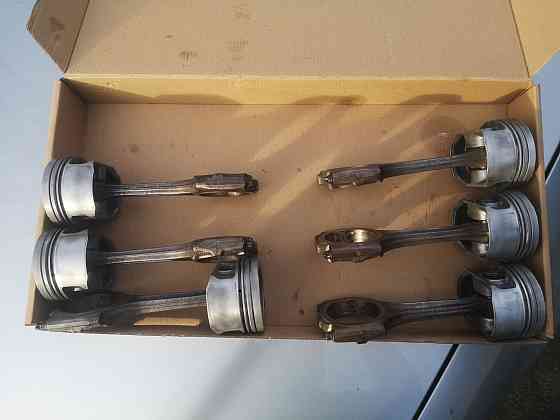 Поршни audi abc 2.6 100 80 c4 b4 b5 a6 a4 поршень блок шатуны 2,6 v6 Запорожье