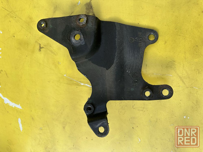Кронштейн крепления EGR 2.5 TDI Volkswagen Crafter 076131184F Херсон - изображение 1