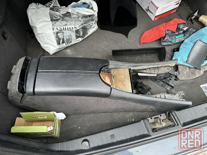 Подлокотник mercedes w211 Запорожье - изображение 1
