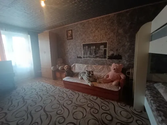 Продам 1-комнатную квартиру в центре Текстильщика Донецк