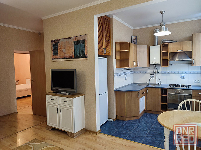 Продам 2 х к.кв.в центре Запорожье - изображение 1