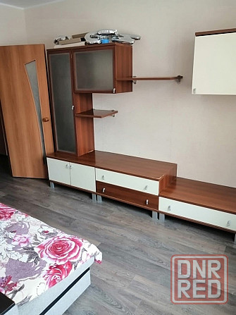 Сдается в долгосрочную аренду квартира (1 ком. 40м2) в Петровском районе Донецка. Донецк - изображение 4