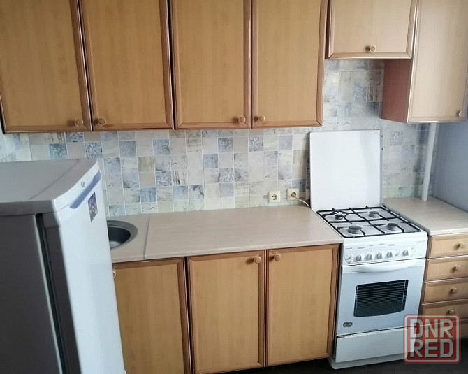 Сдается в долгосрочную аренду квартира (1 ком. 40м2) в Петровском районе Донецка. Донецк - изображение 2