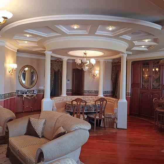 Продам отличную 4-х ком. кв-ру 147 м кв. в пер.Орешкова Донецк
