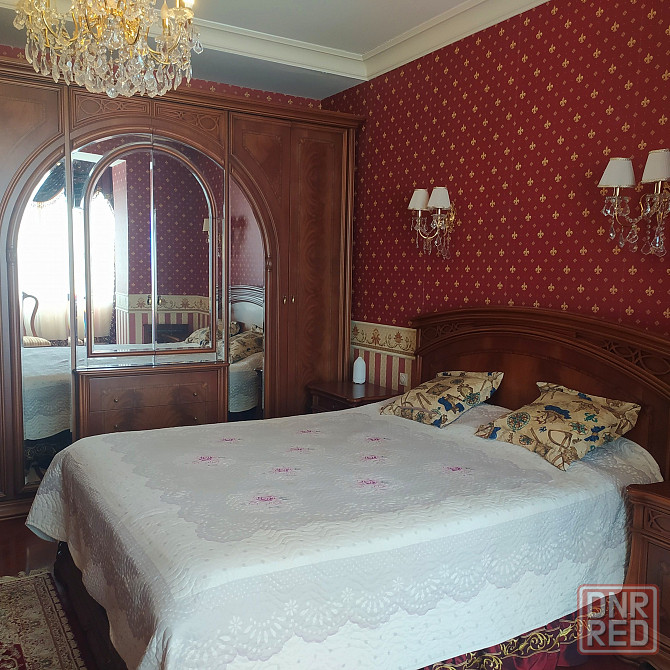 Продам отличную 4-х ком. кв-ру 147 м кв. в пер.Орешкова с гаражом и подвалом Донецк - изображение 4