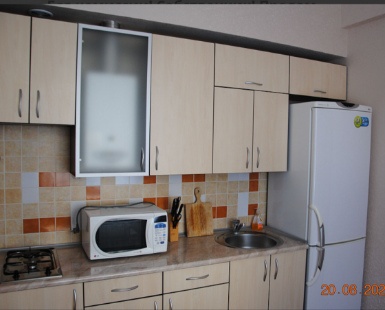 продажа 2к крупногабаритная 2/5 ул. университетская.( дом правительства) Донецк