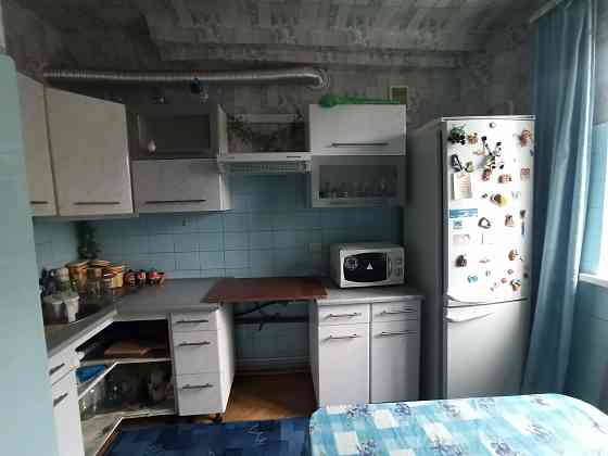 Продается 2-комнатная квартира с гаражом Макеевка