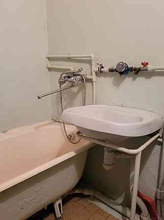 Продажа 2-квартиры Заперевальная Майский рынок. Донецк