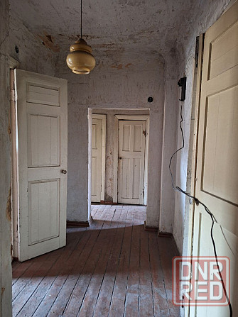Продам 3х. комнатную квартиру 2/2 Петровский район шахта "Челюскинцев" Донецк - изображение 1